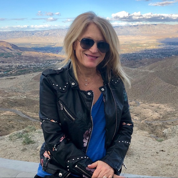 Meet your Posher, Sally - Picture 1 of 1